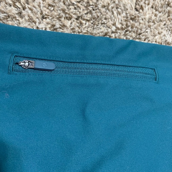 Lululemon leggings size 4 - Picture 2 of 3